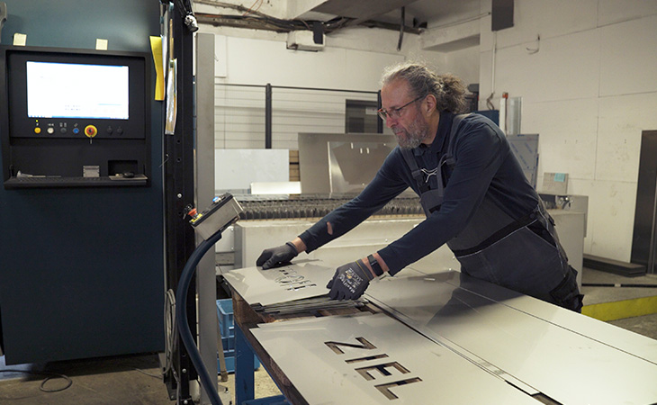 Case study: Hermes Novak